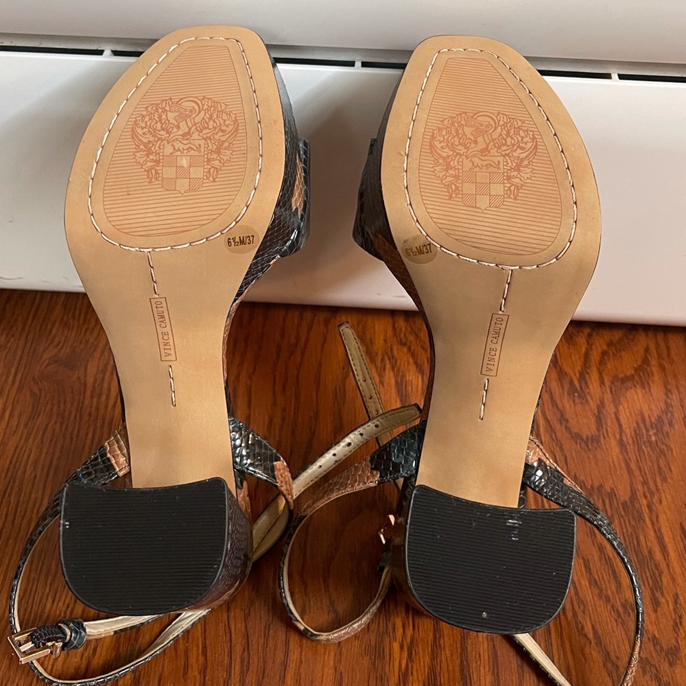 Vince Camuto Chastin Embellished Platform Dress S… - image 7